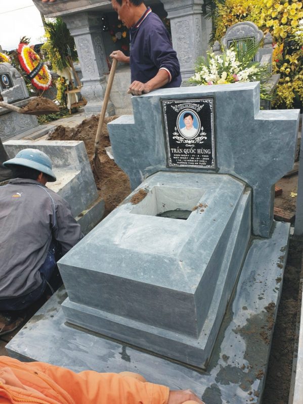 Mẫu mộ đá không mái