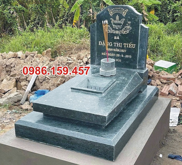 Mẫu mộ đá tam sơn