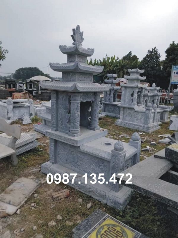 Bình điêu khắc