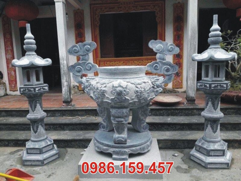 Bán lư hương đá ngoài trời, đục thủ công mỹ nghệ đẹp.