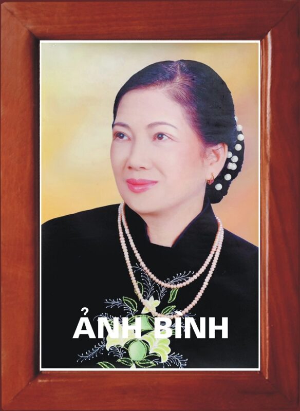 Khung ảnh thờ gỗ hương cao cấp