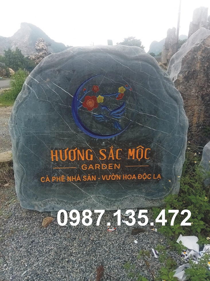 Khắc biển bảng đá tự nhiên