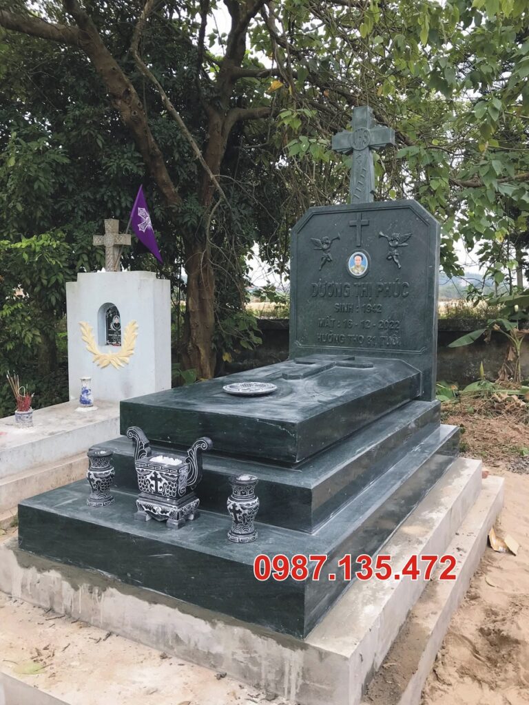 Khắc bia mộ đá công giáo