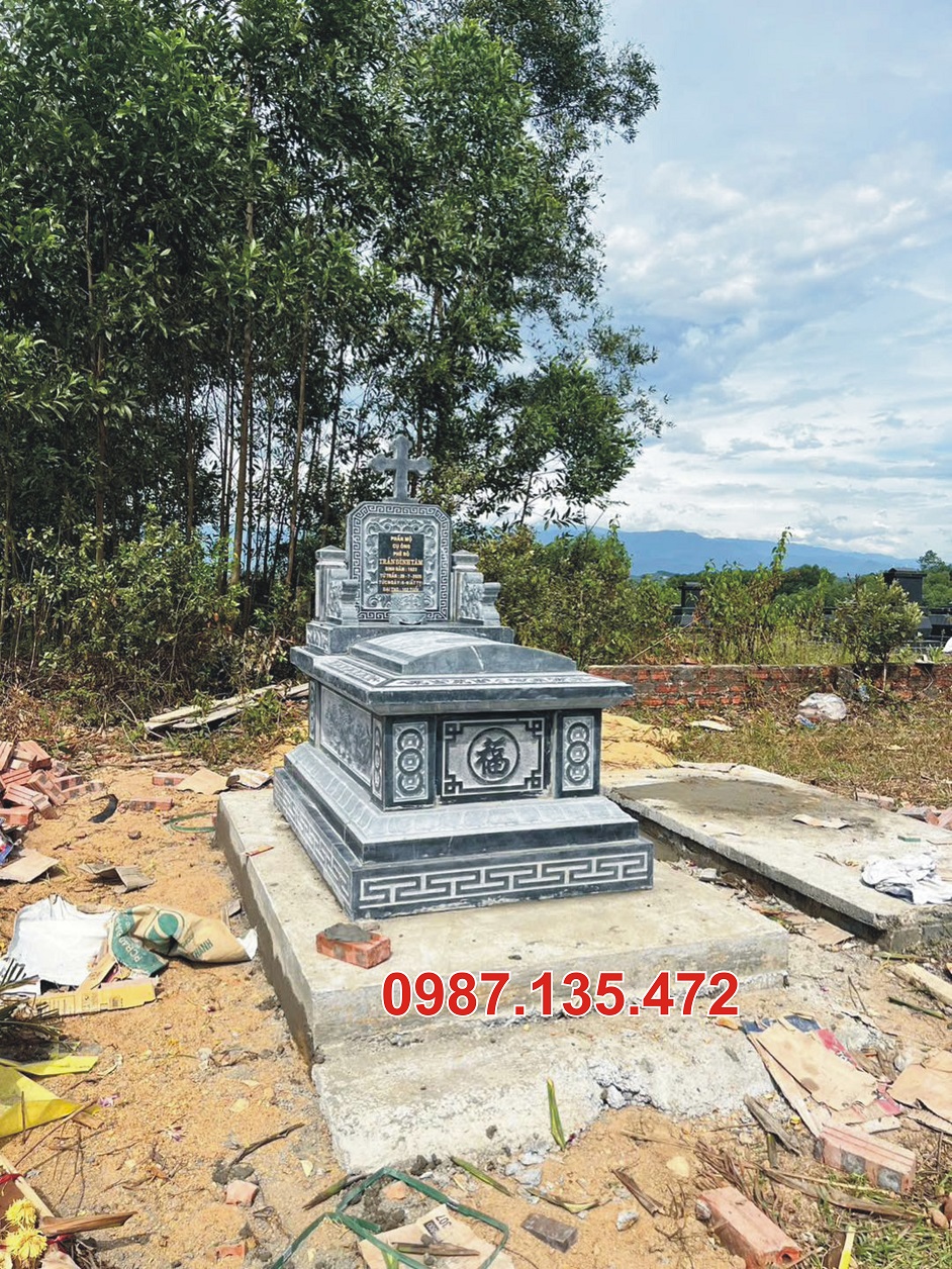 Khắc bia mộ đá công giáo