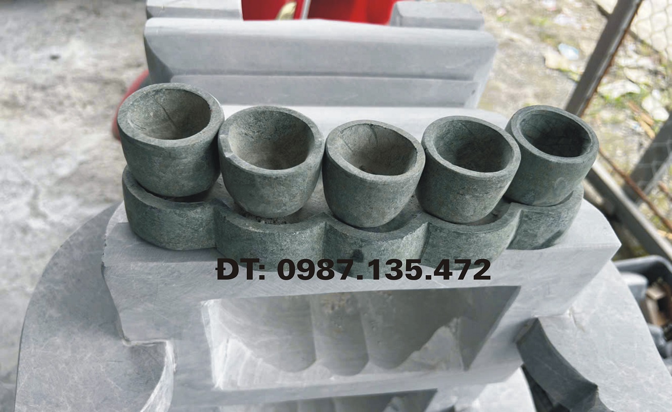 Bộ kỷ đá xanh rêu để mộc